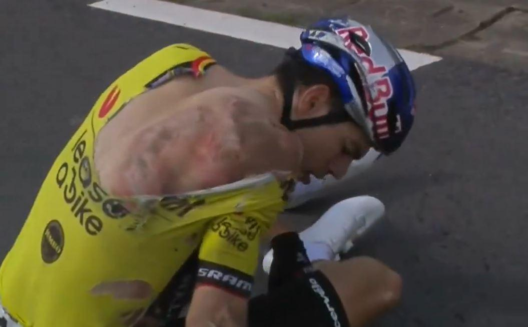 Cyclisme : en vidéo, la chute violente de Van Aert, en pleurs, sur la course À travers la Flandre