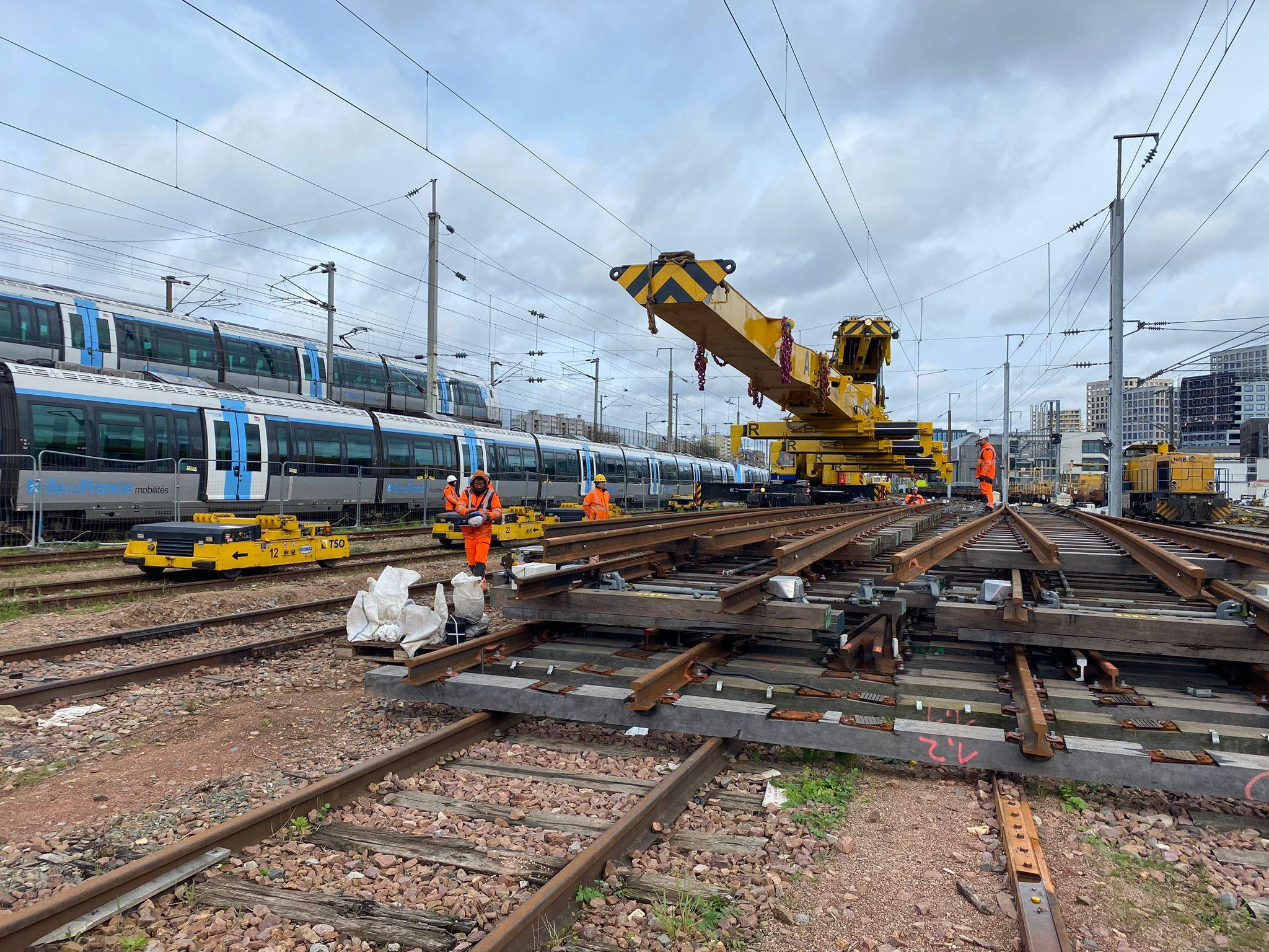 Salle de crise, travaux sur le réseau et maintenance prédictive... Comment SNCF Réseau se prépare aux JO 2024